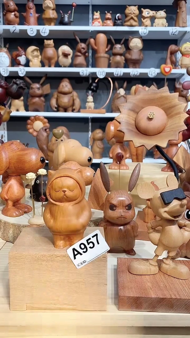 【闪购商品】木木雕摆件可爱卡通