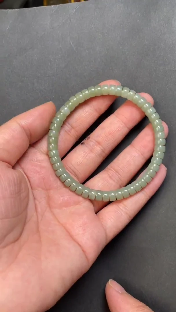 未镶嵌手串和田玉82