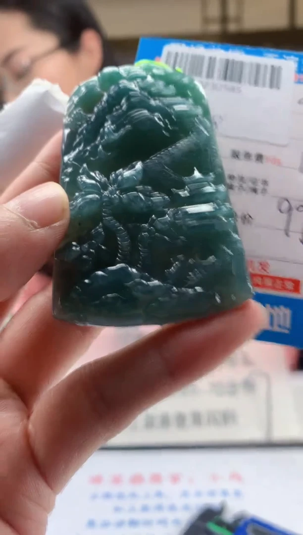 颈饰未镶嵌翡翠天然翡翠A货拍一发一