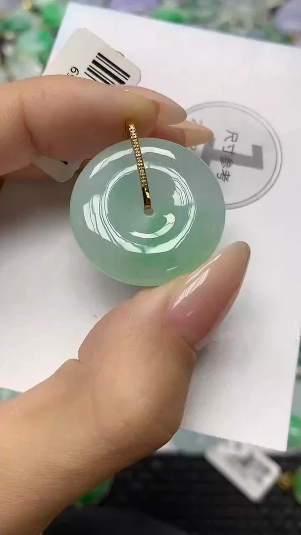 颈饰18K金镶嵌翡翠11111111111