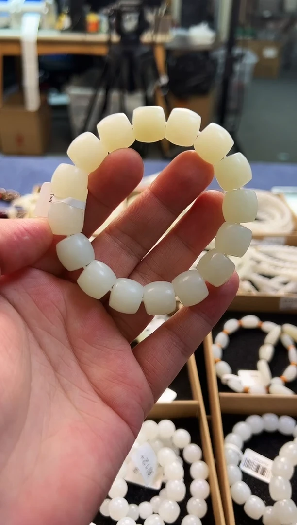 未镶嵌手串和田玉14+