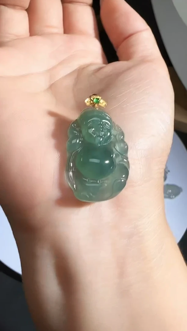 颈饰18K金镶嵌翡翠20250926120