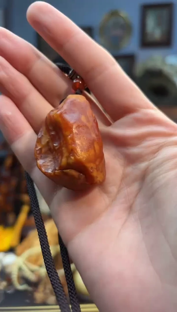 琥珀颈饰未镶嵌吊坠