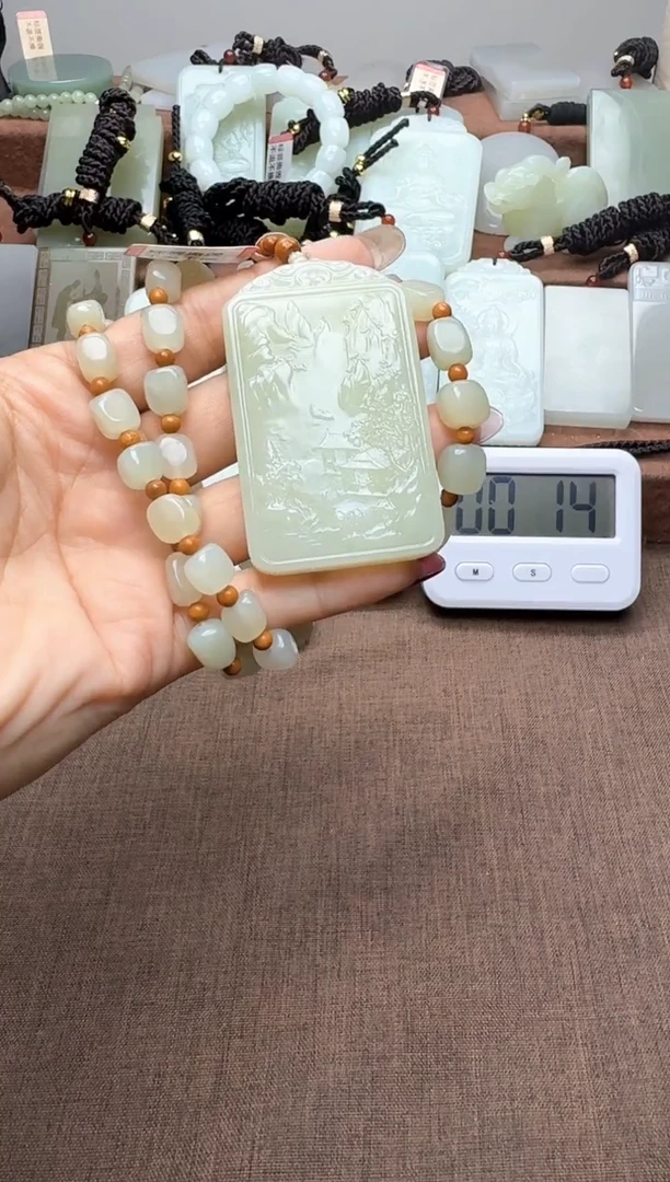 颈饰未镶嵌和田玉1