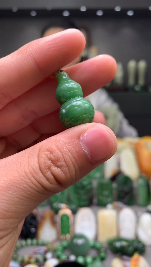 【闪购商品】和田玉吊坠未镶嵌吊坠（多样性发货）