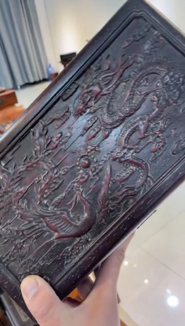【闪购商品】木紫檀雕龙侧翻盒