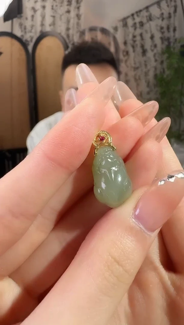 和田玉银S925镶嵌颈饰貔貅 p