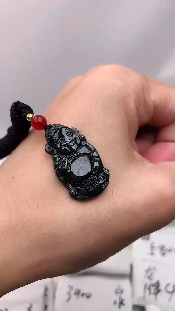 翡翠未镶嵌颈饰财神爷