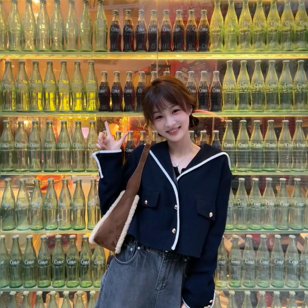 99新 MIU MIU/缪缪 毛呢短款外套藏青色 32码