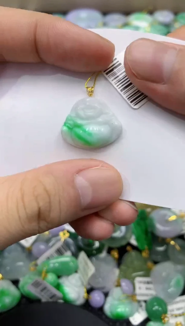 颈饰18K金镶嵌翡翠天然缅甸翡翠A货