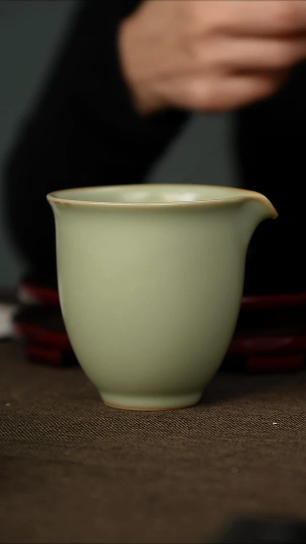 微微瑕 公道杯 无底款180容量