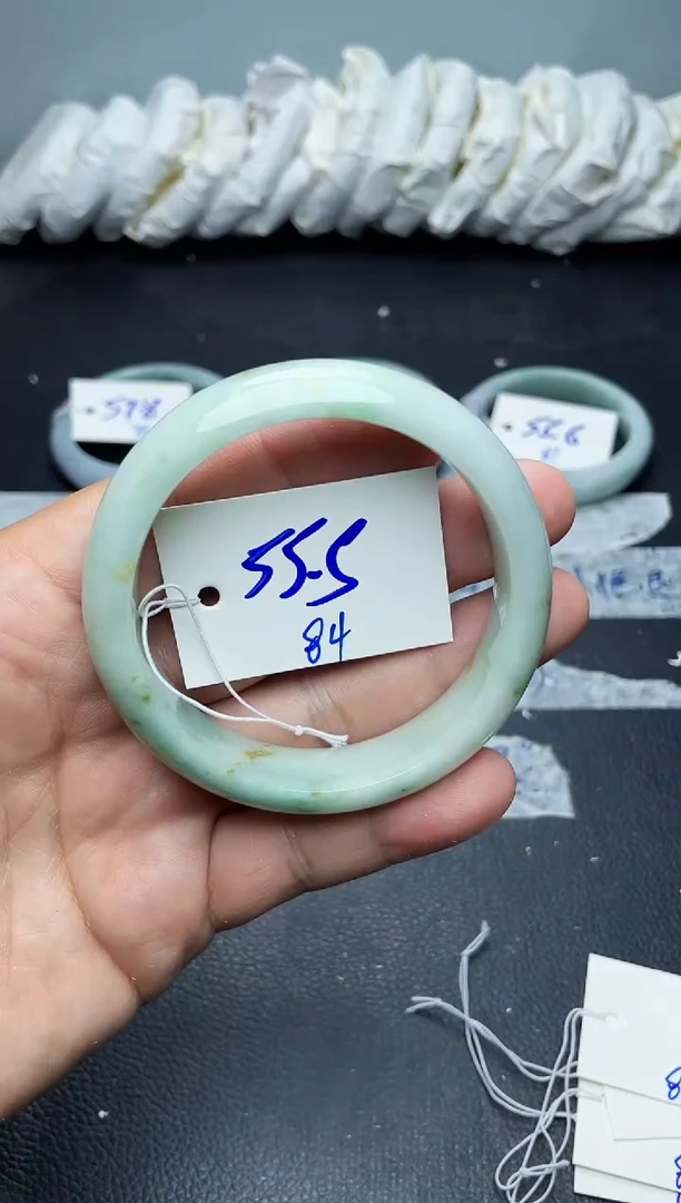 未镶嵌手镯翡翠84
