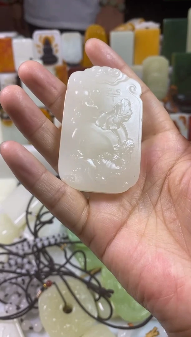 天然玉石未镶嵌颈饰