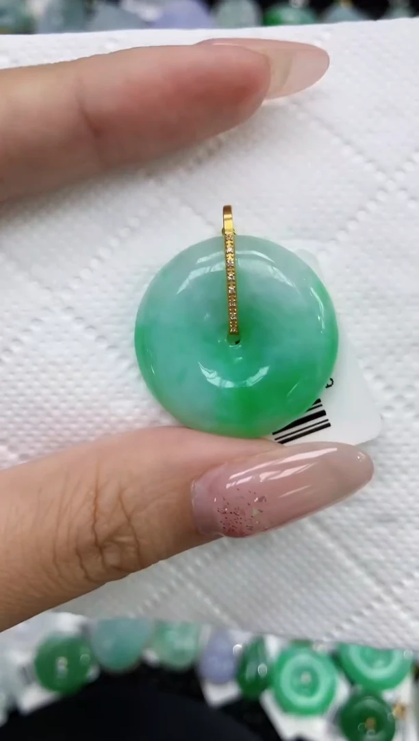 颈饰18K金镶嵌翡翠1111111111