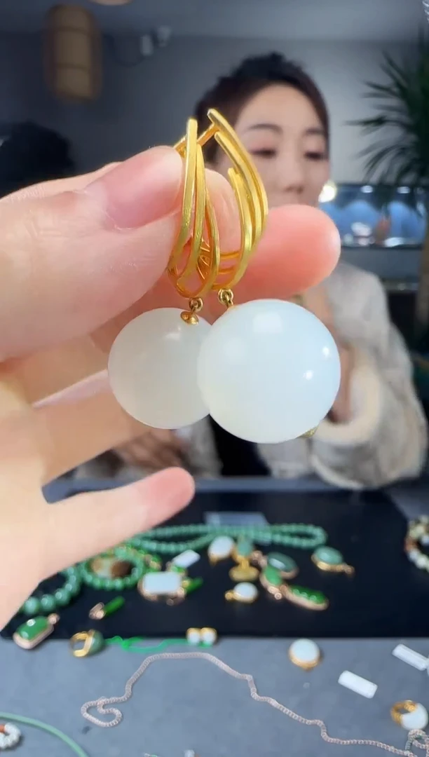 【闪购商品】和田玉耳钉18K金镶嵌1