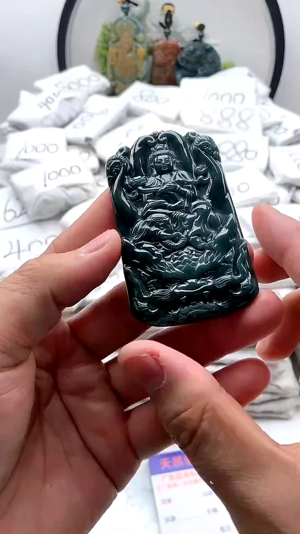 【闪购商品】翡翠颈饰未镶嵌普贤