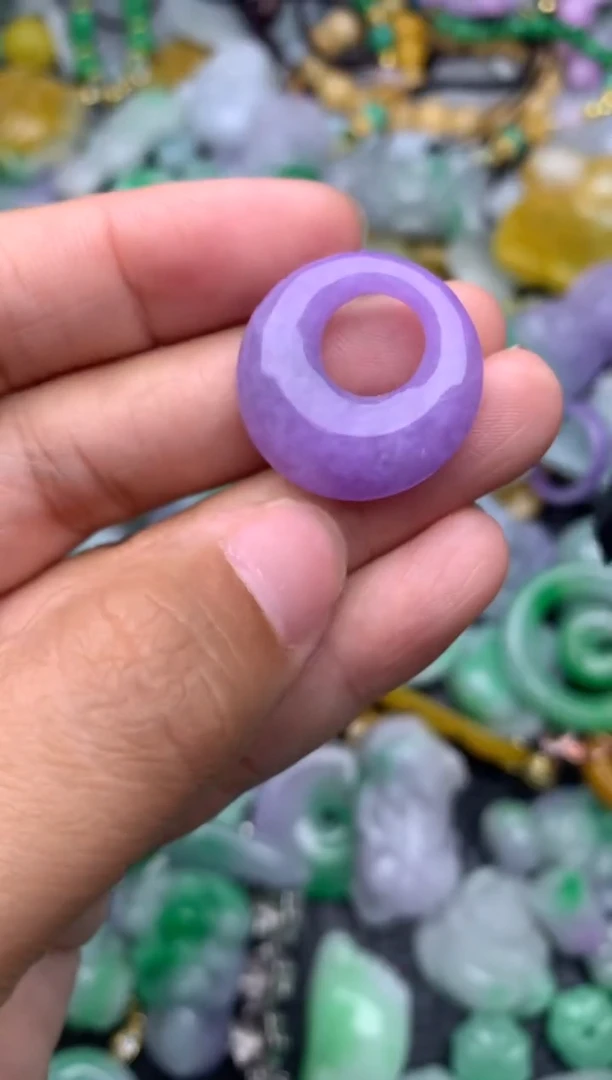 颈饰未镶嵌翡翠缅甸翡翠吊坠