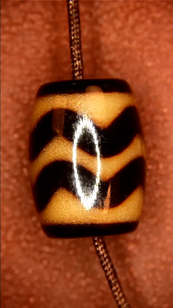 未镶嵌玛瑙/玉髓珠宝半成品放漏高货黑金水纹天珠10*13