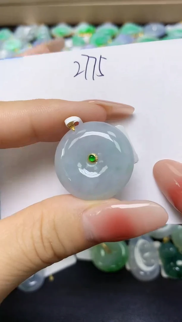 翡翠18K金镶嵌颈饰 天然缅甸翡翠A货