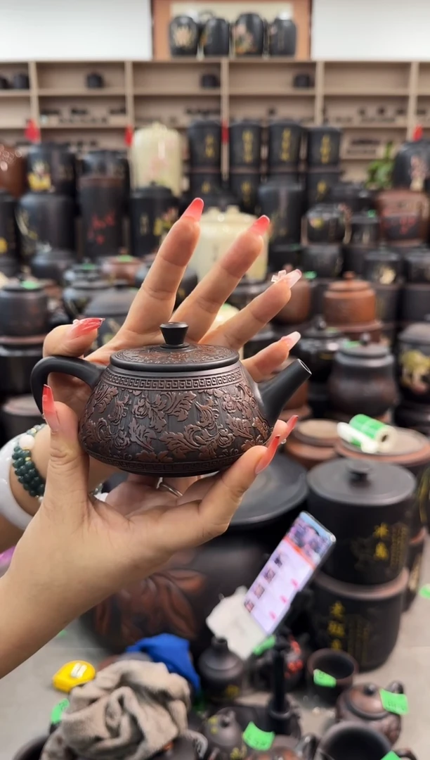 罐  满雕  花 石瓢