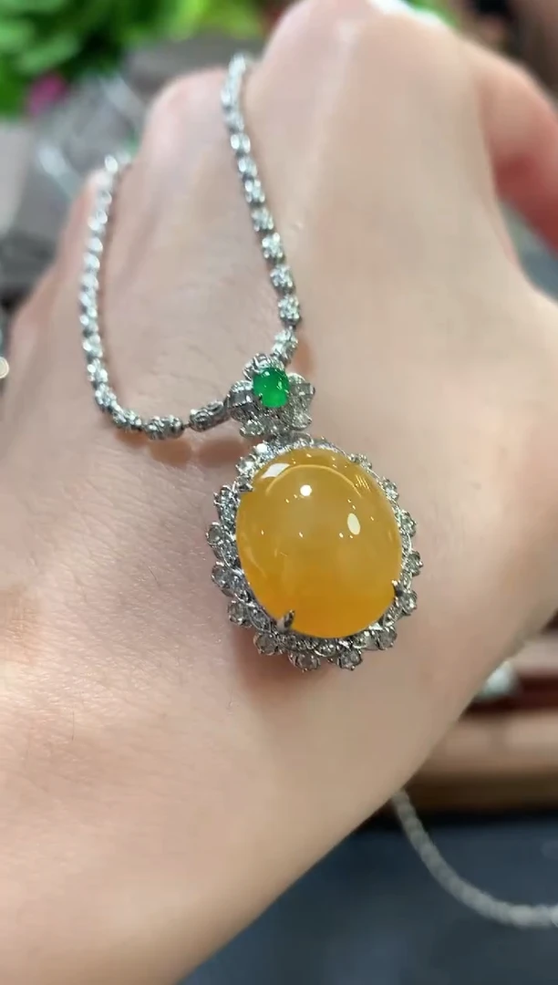 吊坠(不含链)18K金镶嵌翡翠c39