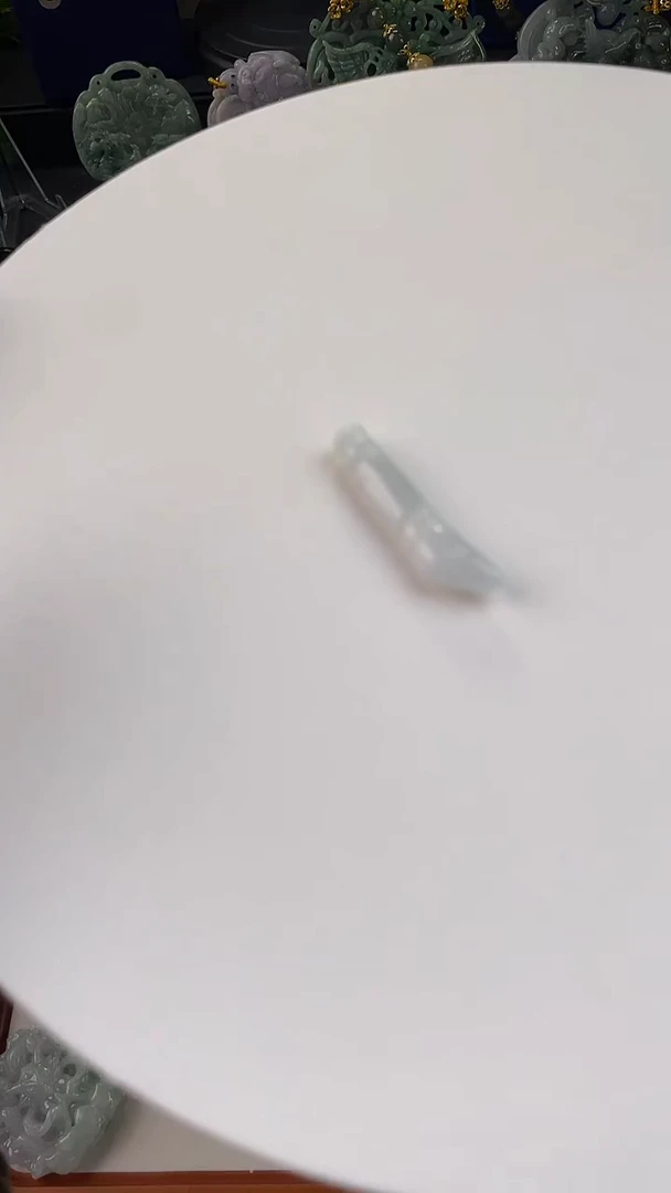 翡翠未镶嵌颈饰咚*定制翡翠