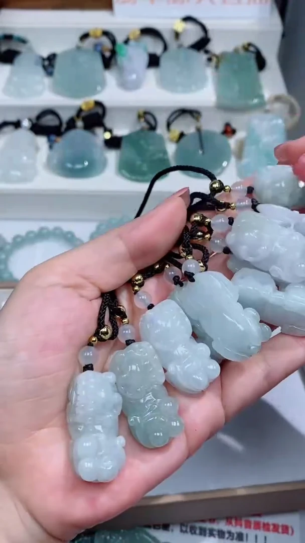 翡翠未镶嵌颈饰吊坠团购多样性发一件