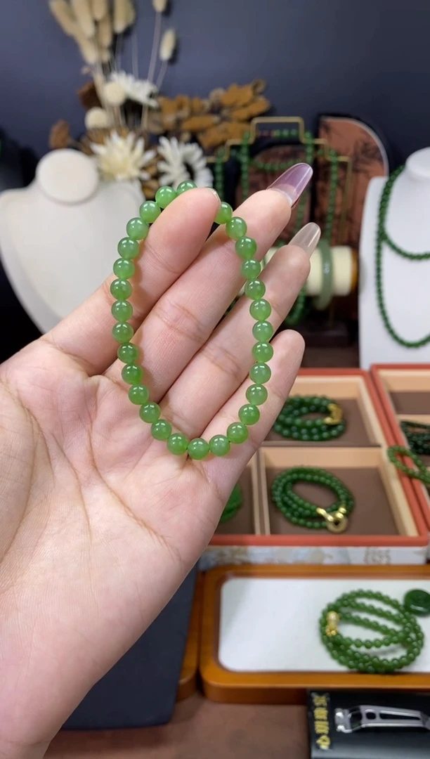 【闪购商品】和田玉（碧玉）颈饰未镶嵌6无矿单圈