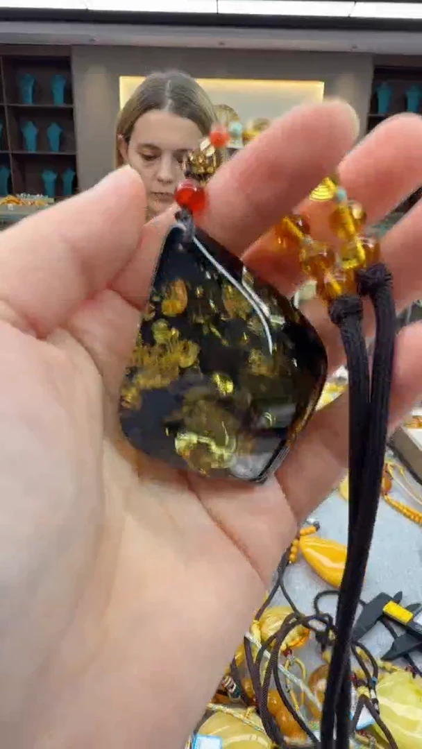 琥珀颈饰未镶嵌18号秒拍 假一罚三