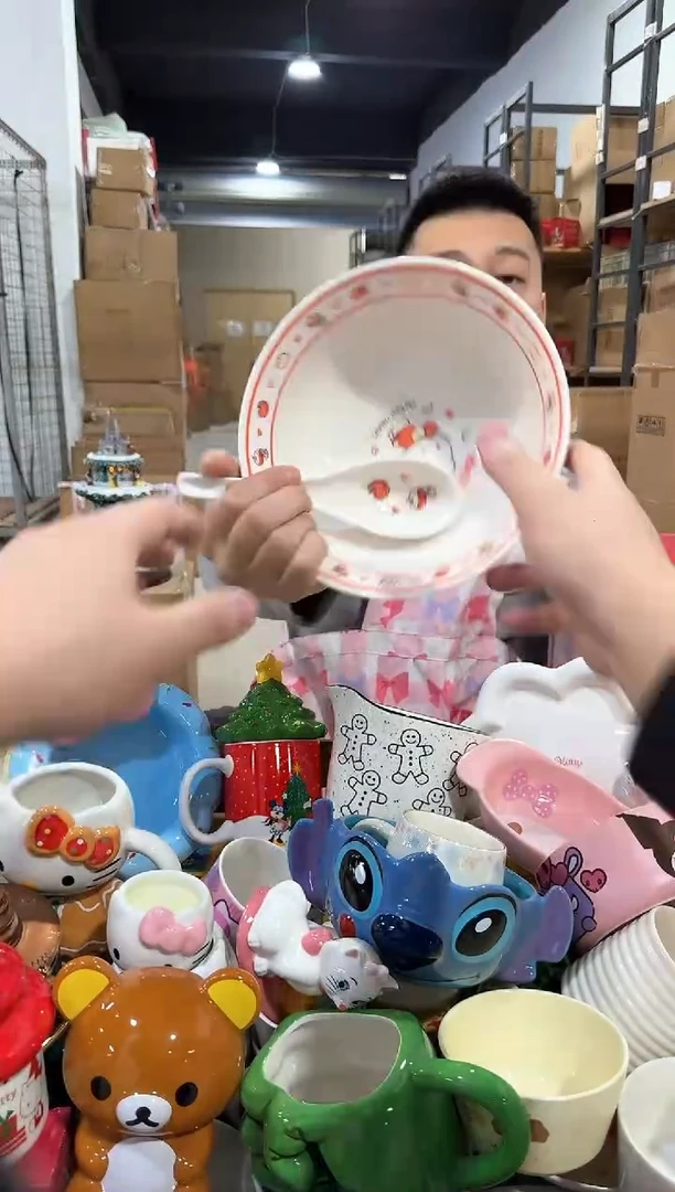 瓷片红色原盒kt猫碗勺套装