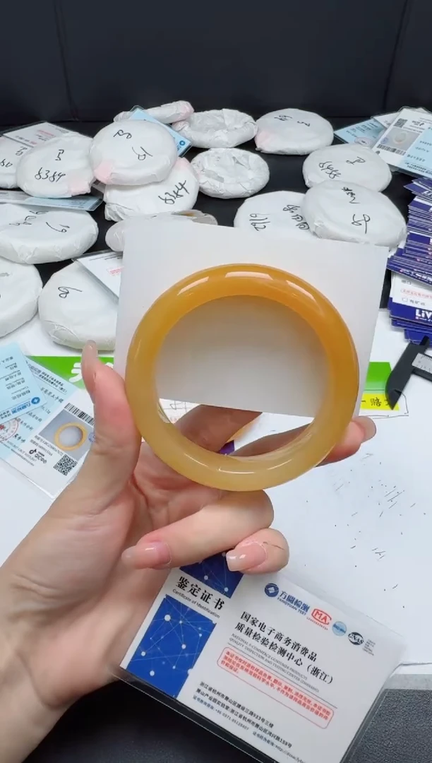 未镶嵌手镯石英质玉0135-5657