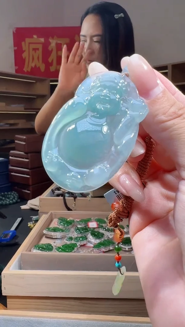 翡翠未镶嵌吊坠(不含链)纯天然A货翡翠财神（多样性发其一）