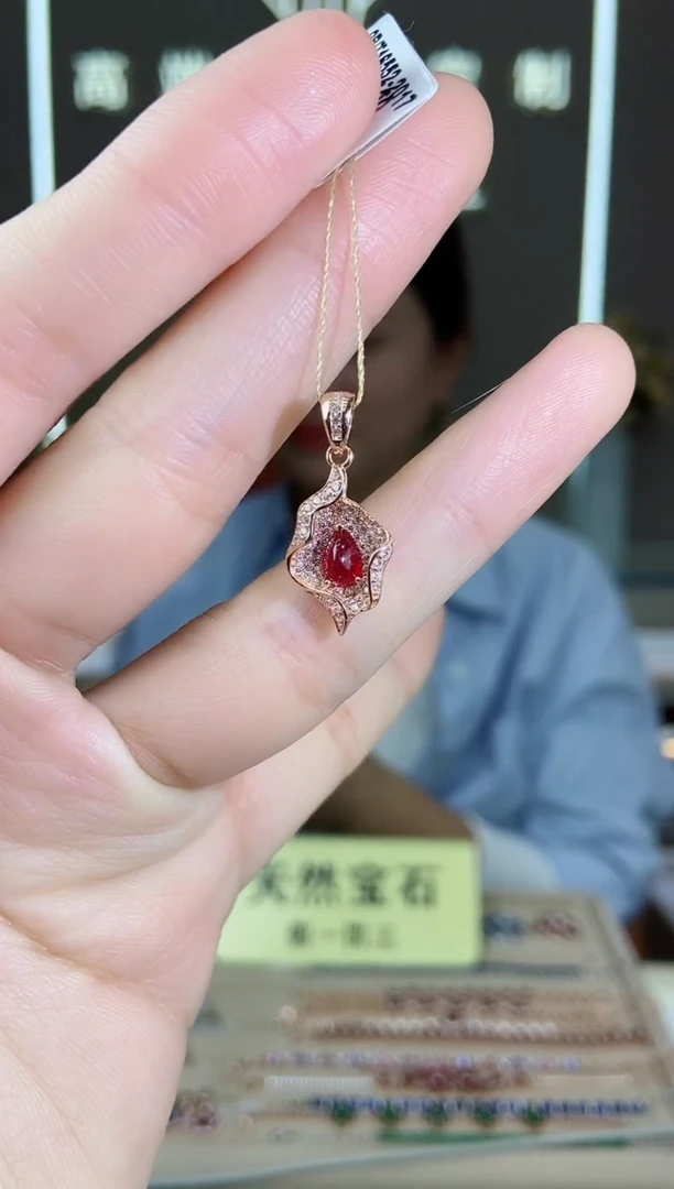 【闪购商品】红宝石颈饰银S925镶嵌颈饰