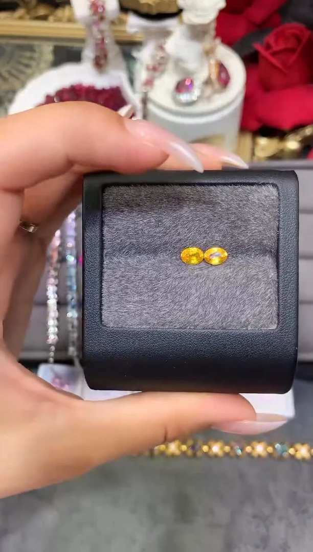 未镶嵌裸石定制蓝宝石椭圆 黄蓝宝石2/P 1.25ct