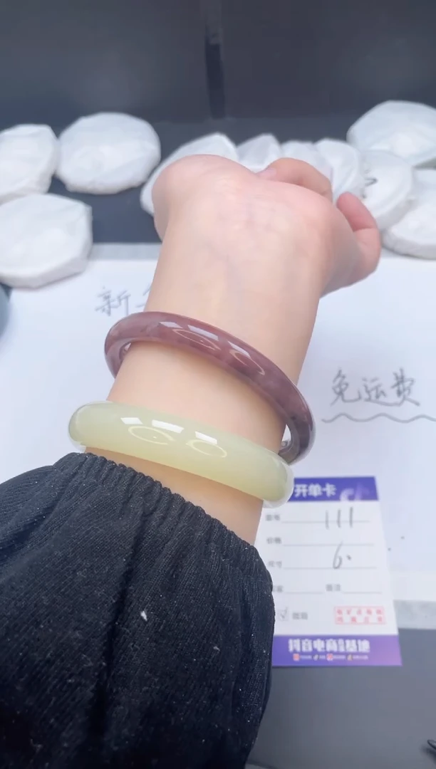 【闪购商品】石英质玉手镯未镶嵌111/60