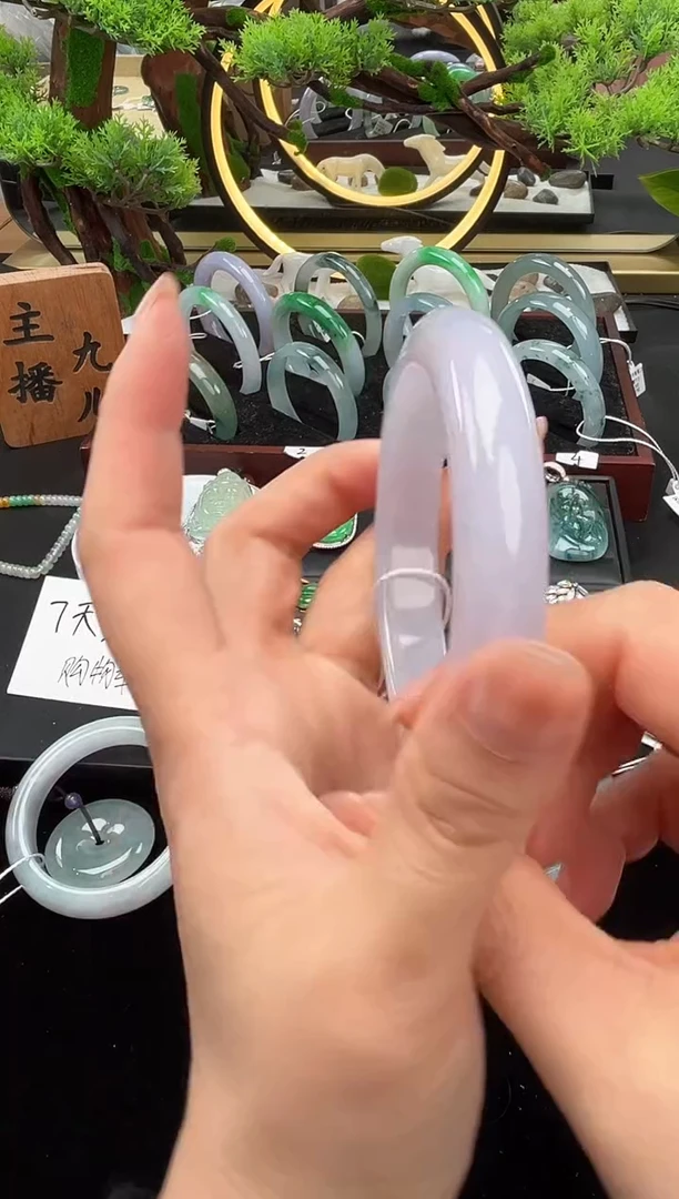 未镶嵌手镯翡翠手镯