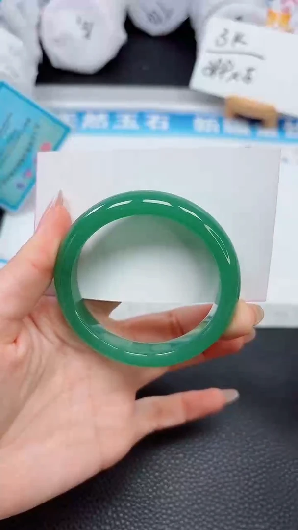 【闪购商品】石英质玉手镯未镶嵌40---55