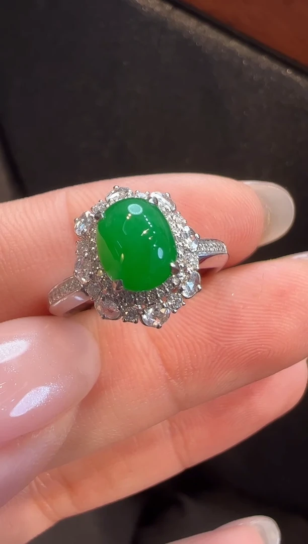 18K金镶嵌戒指翡翠晴*晴AL6戒指