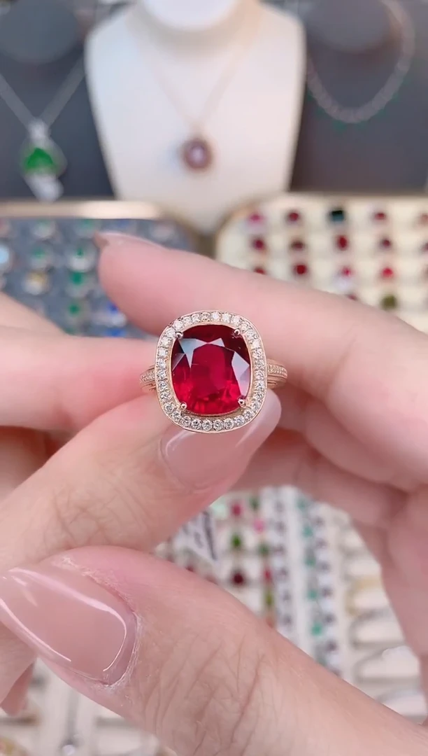 18K金镶嵌碧玺戒指碧玺5.5CT