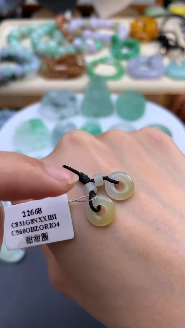 定制翡翠未镶嵌翡翠