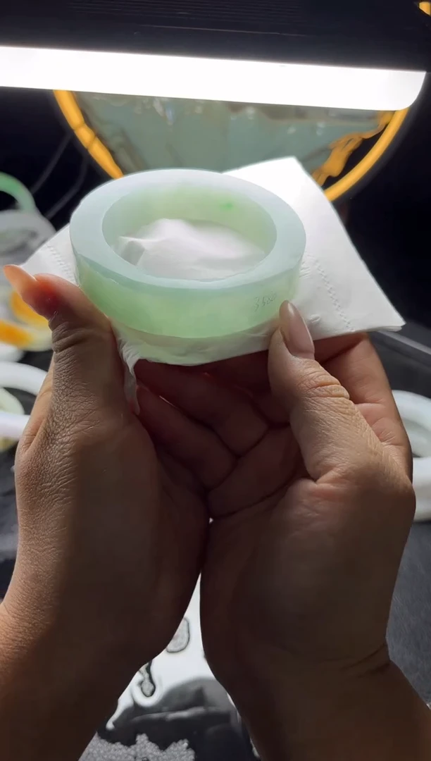 未镶嵌正圈定制翡翠正圈