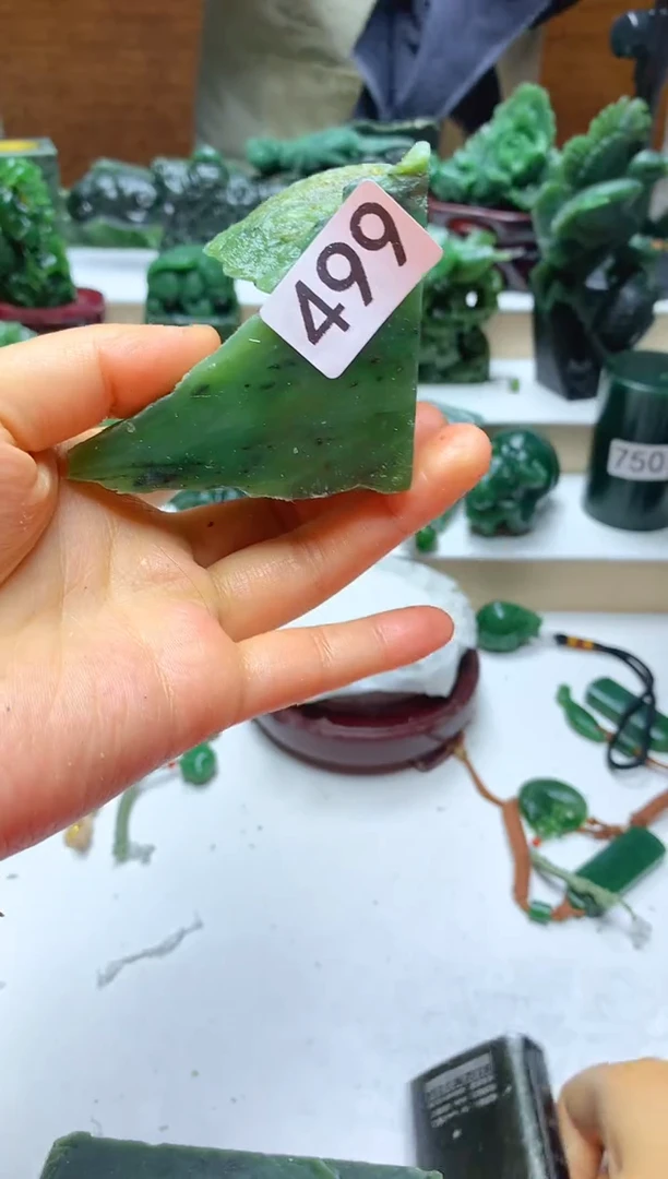 未镶嵌和田玉摆件1