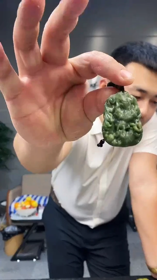 未镶嵌蛇纹石玉颈饰天然岫玉（多样性发其中之一）