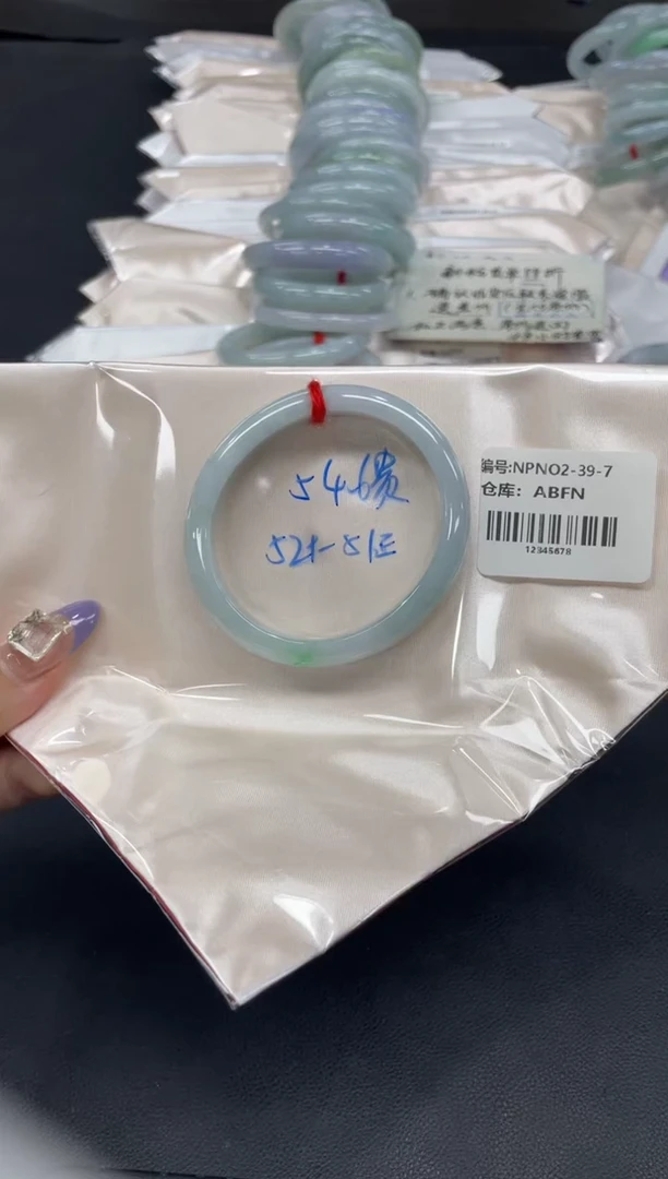 未镶嵌手镯翡翠翡翠手镯