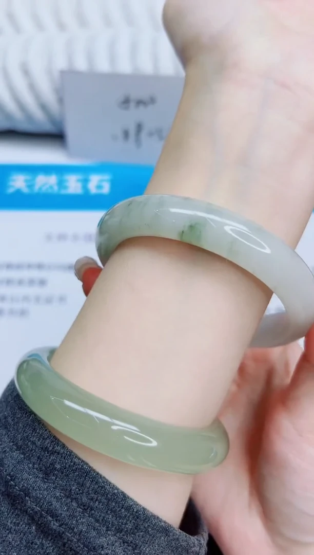 未镶嵌手镯石英质玉57/60