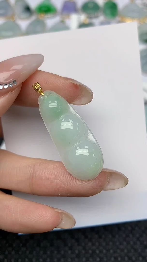 【闪购商品】翡翠颈饰18K金镶嵌天然翡翠A货