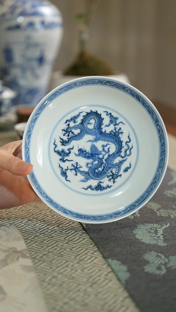 壶承逸銘堂青花海水龙壶承