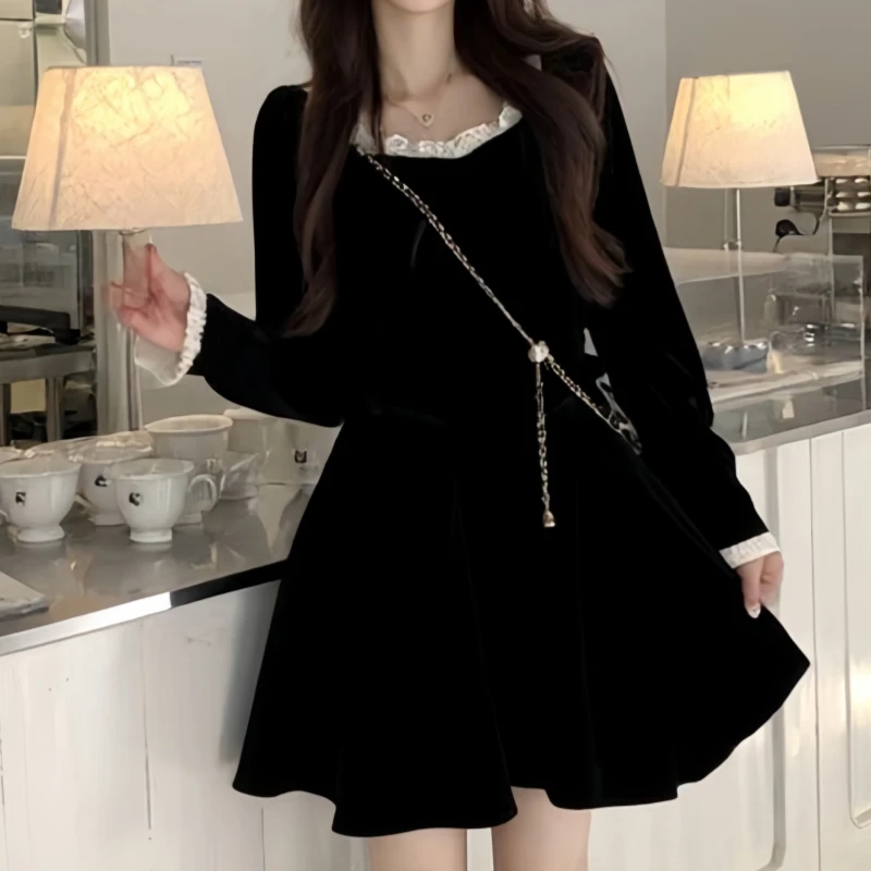 大码女装秋季新款丝绒连衣裙胖mm法式复古气质花边泡泡袖短款裙子