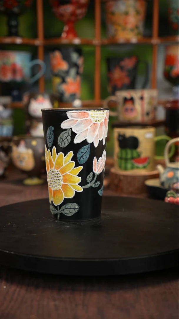 釉下手绘陶瓷杯子