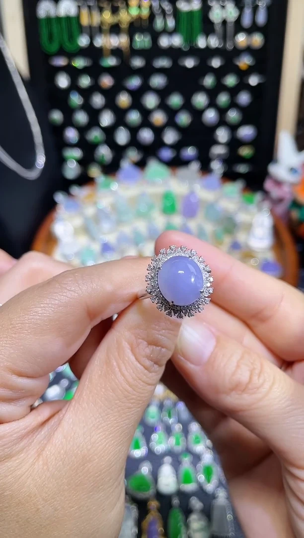 颈饰18K金镶嵌翡翠卡11冰紫大蛋面戒指